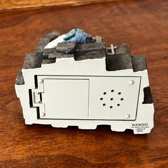 Hallmark Pirates of the Caribbean Magic Ornament 2006 Jack Sparrow Jail NO SOUND - Picture 11 of 17